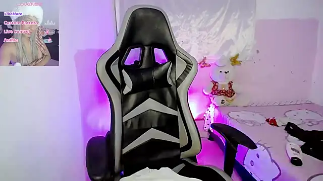 ninatiny online show from 20, 3, 2025