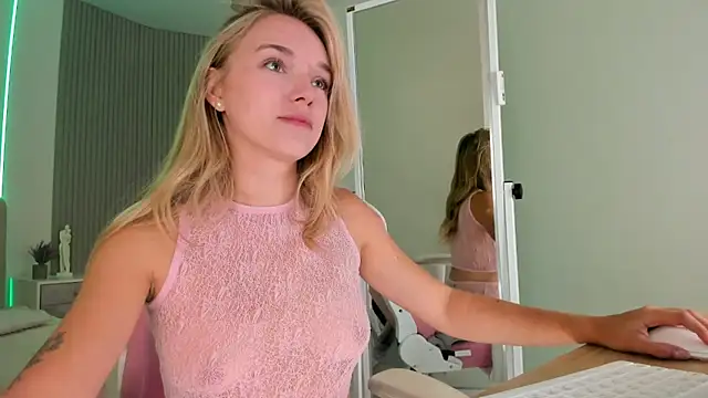 VirginChloe online show from 24, 7, 2026