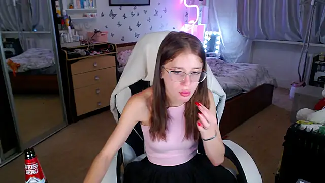 Kira honeyy online show from 8, 10, 2025