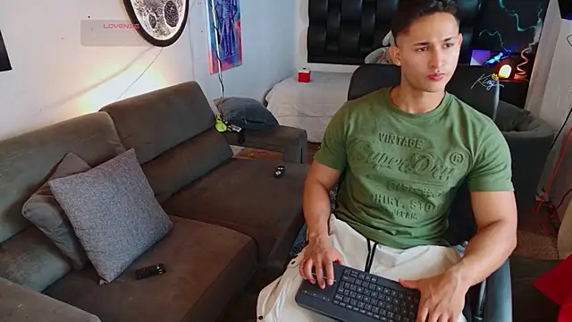 BenjaminCooperk online show from 6, 7, 2026