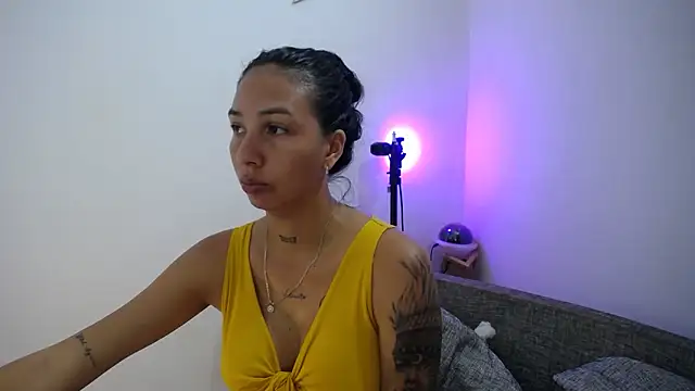 Snapshot of Allyson_Smith chatting on 29, 12, 2024 Allyson Smith online show from 29, 12, 2024