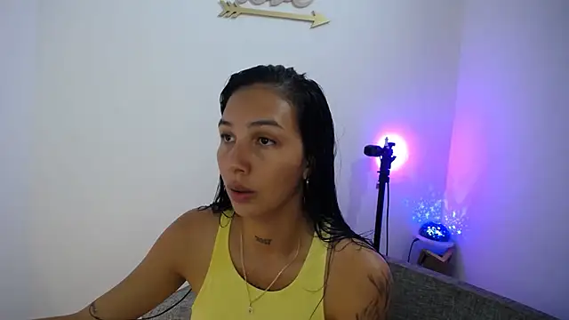 Snapshot of Allyson_Smith chatting on 30, 12, 2024 Allyson Smith online show from 30, 12, 2024