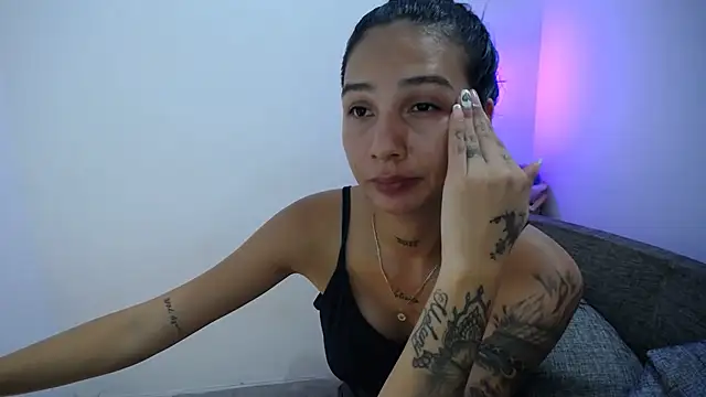 Snapshot of Allyson_Smith chatting on 12, 1, 2025 Allyson Smith online show from 12, 1, 2025