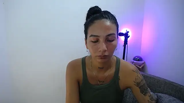 Snapshot of Allyson_Smith chatting on 15, 1, 2025 Allyson Smith online show from 15, 1, 2025