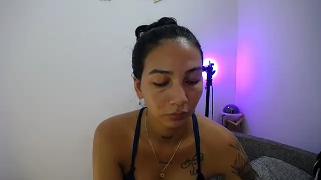 Snapshot of Allyson_Smith chatting on 15, 1, 2025 Allyson Smith online show from 15, 1, 2025