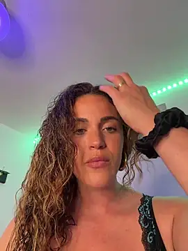 Clara-xoxo online show from 2, 5, 2026
