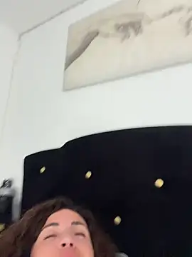 Clara-xoxo online show from 3, 7, 2026