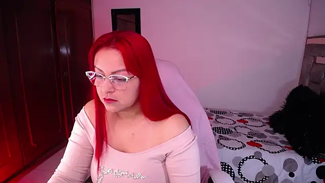 salomecastro  online show from 9, 9, 2025