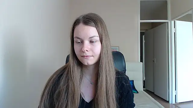 AnnaSweet18 online show from 30, 9, 2025