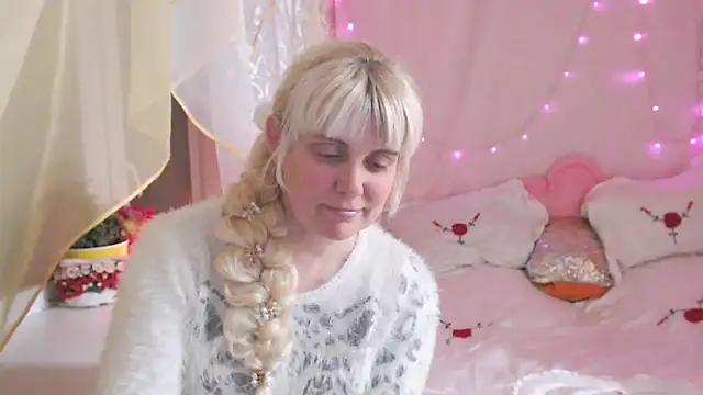 SunnySylvia online show from 22, 3, 2026