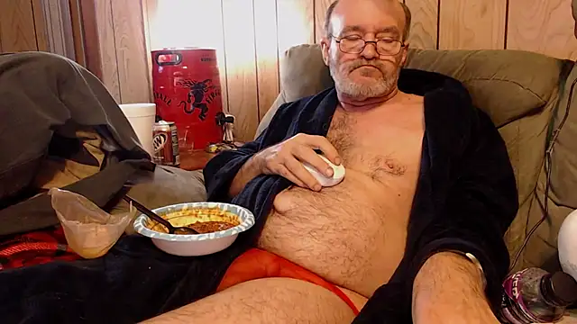 Snapshot of snickers1 chatting on 28, 11, 2025 snickers1 online show from 28, 11, 2025