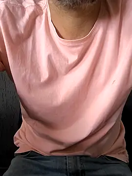 Snapshot of Leo_Big chatting on 25, 9, 2025 Leo Big online show from 25, 9, 2025