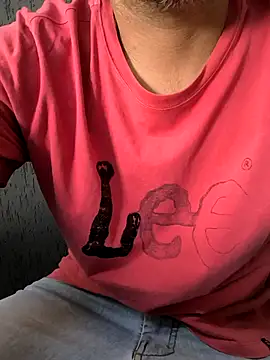 Snapshot of Leo_Big chatting on 9, 10, 2025 Leo Big online show from 9, 10, 2025