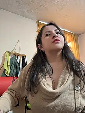 latinfemale online show from 5, 3, 2026