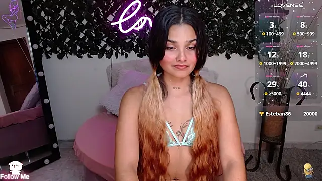 Snapshot of DestinyHills chatting on 15, 3, 2025 DestinyHills online show from 15, 3, 2025