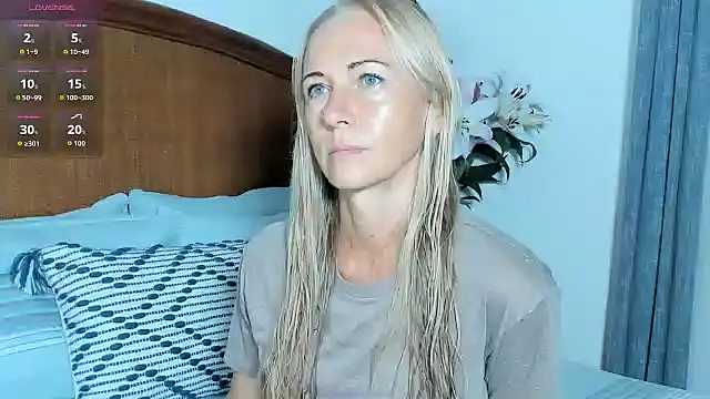 Christine 35 online show from 10, 6, 2026