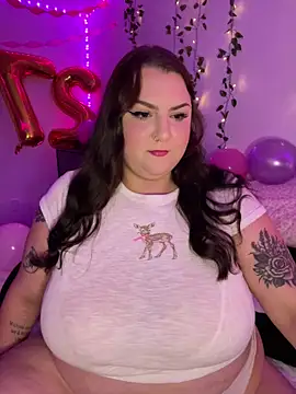 Snapshot of honeyviolet chatting on 23, 9, 2025 honeyviolet online show from 23, 9, 2025