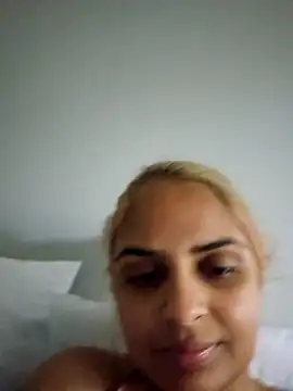 Snapshot of DirtySnowball69 chatting on 22, 9, 2025 DirtySnowball69 online show from 22, 9, 2025