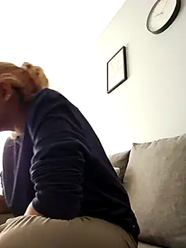 Snapshot of DirtySnowball69 chatting on 6, 10, 2025 DirtySnowball69 online show from 6, 10, 2025