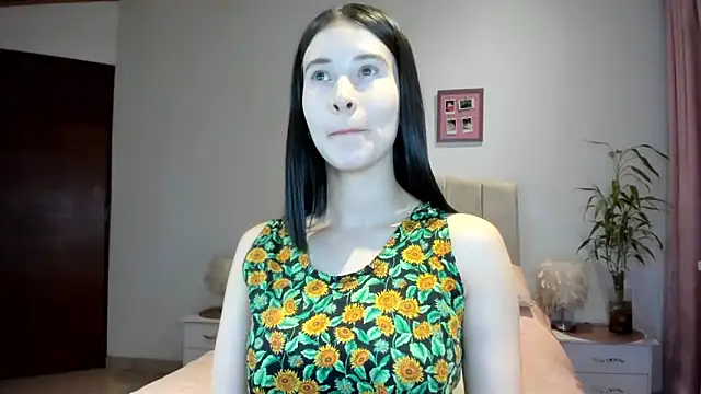 Snapshot of macarena_vallejo chatting on 25, 11, 2025 macarena vallejo online show from 25, 11, 2025