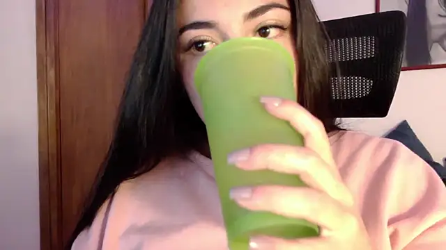 Honey Aynur20 online show from 10, 9, 2025