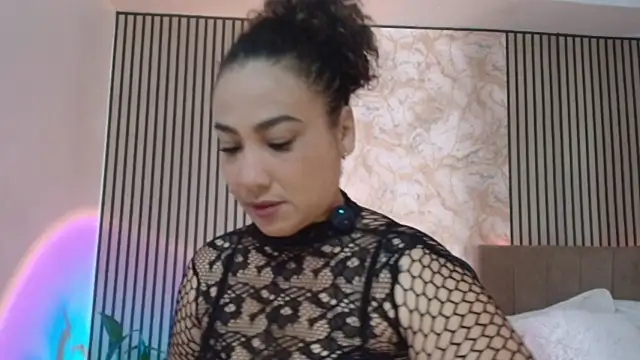 JuliRamirez online show from 23, 7, 2026
