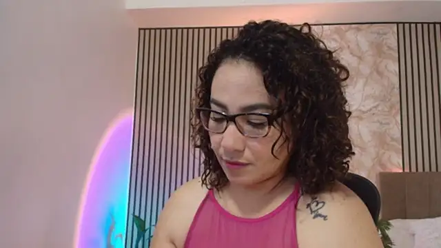 JuliRamirez online show from 25, 7, 2026