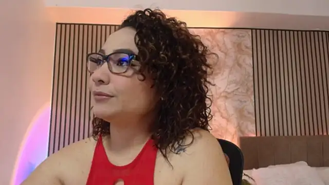 JuliRamirez online show from 5, 8, 2026
