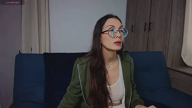 Swetisabella01 online show from 26, 7, 2026