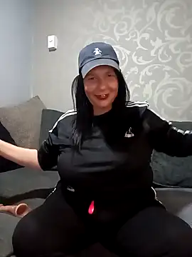 Snapshot of Leanne43 chatting on 18, 2, 2025 Leanne43 online show from 18, 2, 2025