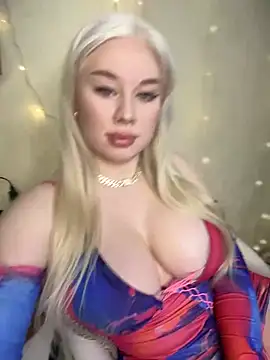 LaraHollywood online show from 26, 2, 2025