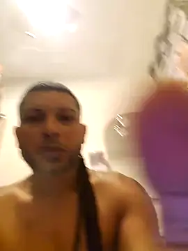 Snapshot of tropikboy chatting on 9, 10, 2025 tropikboy online show from 9, 10, 2025