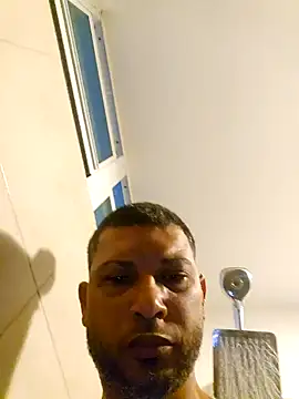 Snapshot of tropikboy chatting on 10, 10, 2025 tropikboy online show from 10, 10, 2025