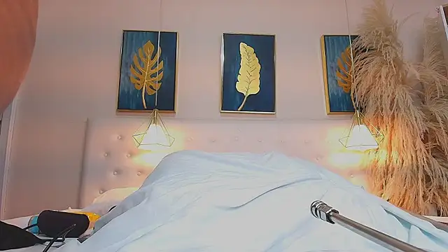 valerie lya online show from 7, 8, 2026