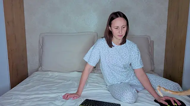 sweeetgirls2021 online show from 7, 2, 2026