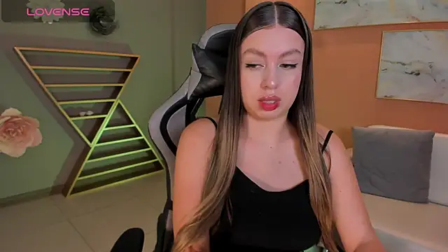 Snapshot of EllaClark chatting on 7, 2, 2025 EllaClark online show from 7, 2, 2025