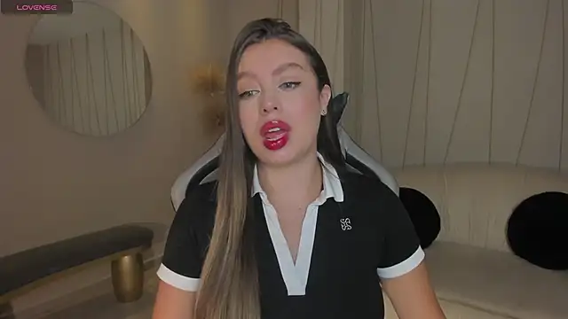 Snapshot of EllaClark chatting on 6, 3, 2025 EllaClark online show from 6, 3, 2025