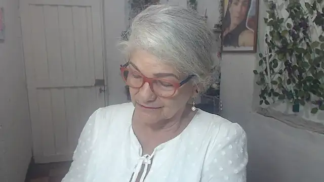 FunnyGrandma online show from 29, 10, 2025