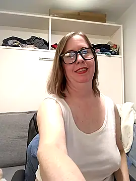 Snapshot of SweetandNaughty1 chatting on 6, 7, 2026 SweetandNaughty1 online show from 6, 7, 2026