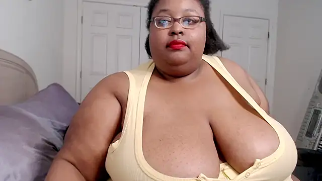 Snapshot of Loves_Aura chatting on 7, 2, 2025 Loves Aura online show from 7, 2, 2025