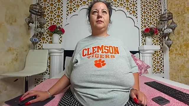 AleshaArabian online show from 9, 9, 2025