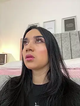 EmmyEvans1 online show from 17, 2, 2025