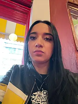 EmmyEvans1 online show from 17, 2, 2025