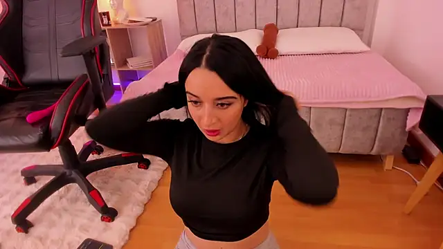 EmmyEvans1 online show from 23, 3, 2025