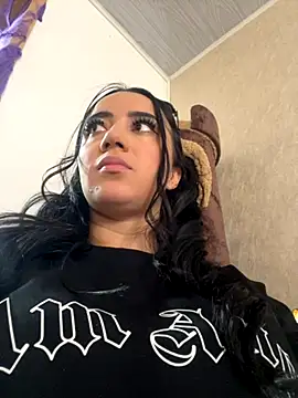 EmmyEvans1 online show from 20, 10, 2025