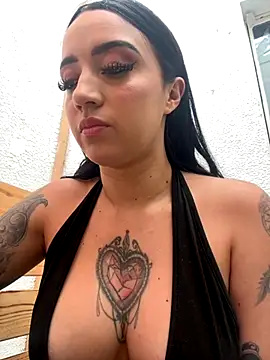 EmmyEvans1 online show from 4, 12, 2025