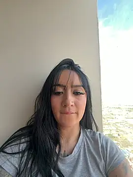 EmmyEvans1 online show from 28, 4, 2026