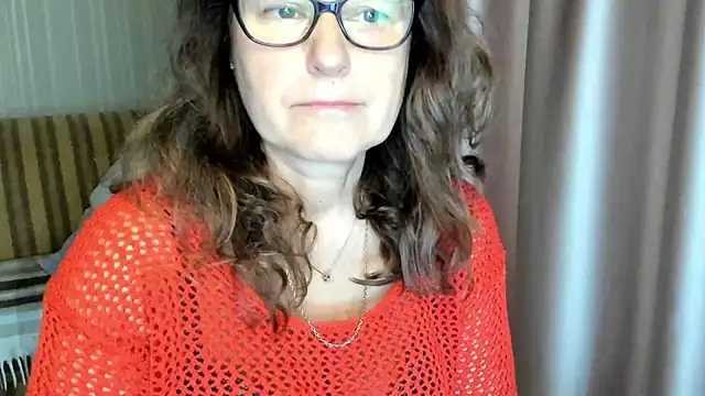 lauraoven online show from 1, 11, 2025