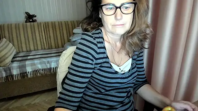 lauraoven online show from 26, 11, 2025