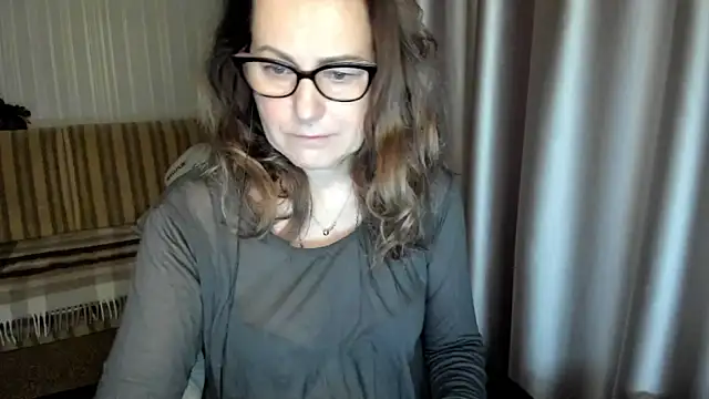 lauraoven online show from 19, 12, 2025